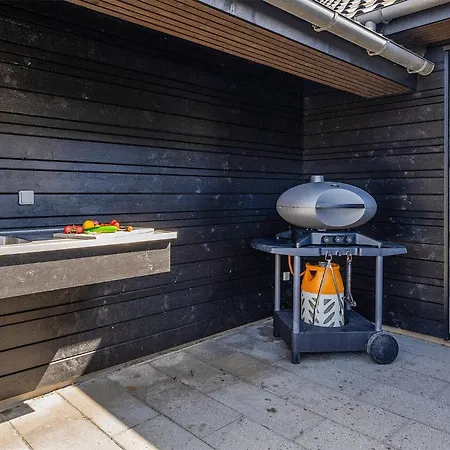 9 Bedroom Lovely In Ringkobing Holiday home Sondervig