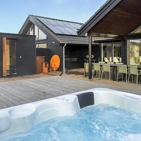 9 Bedroom Lovely In Ringkobing Sondervig
